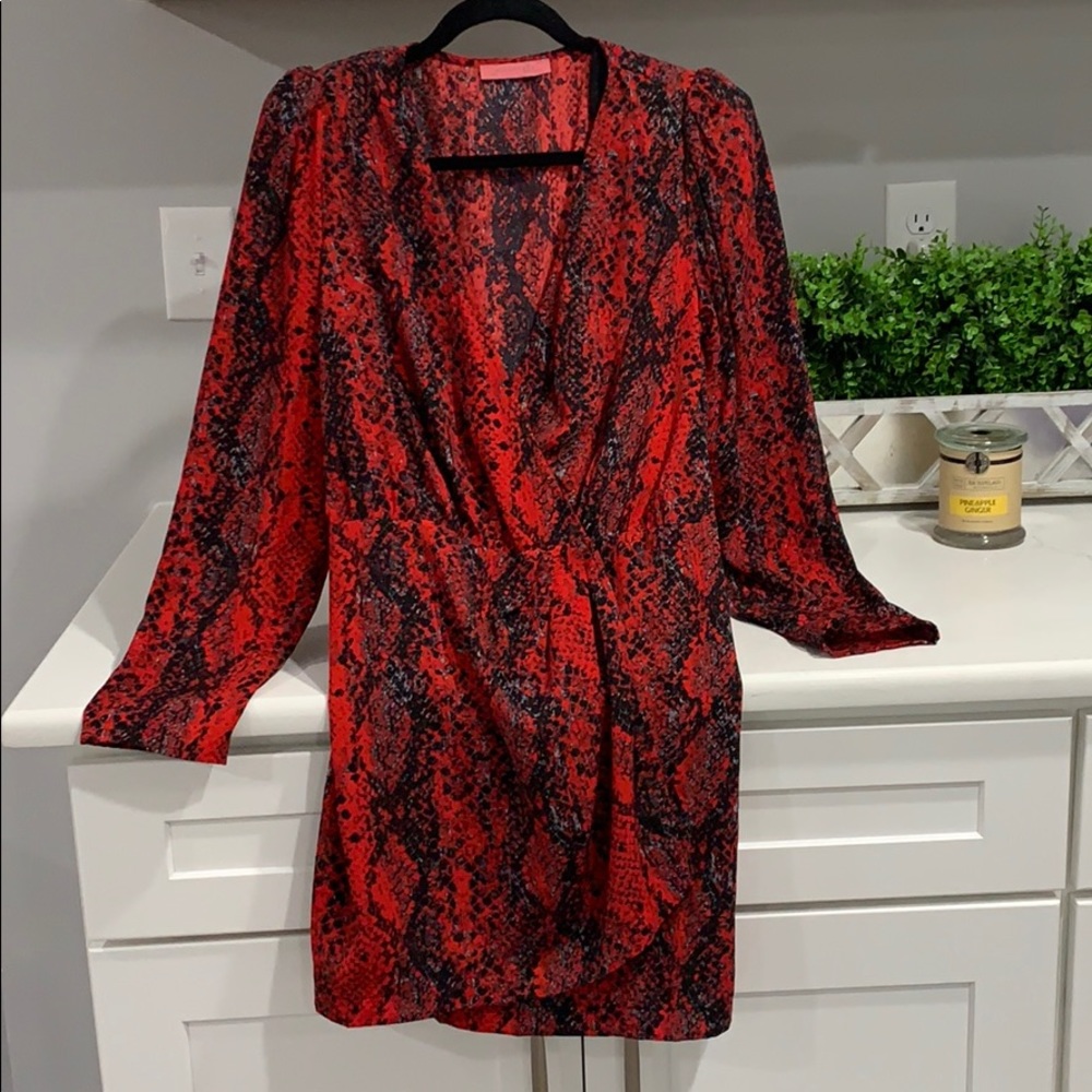 Signature 8 dress